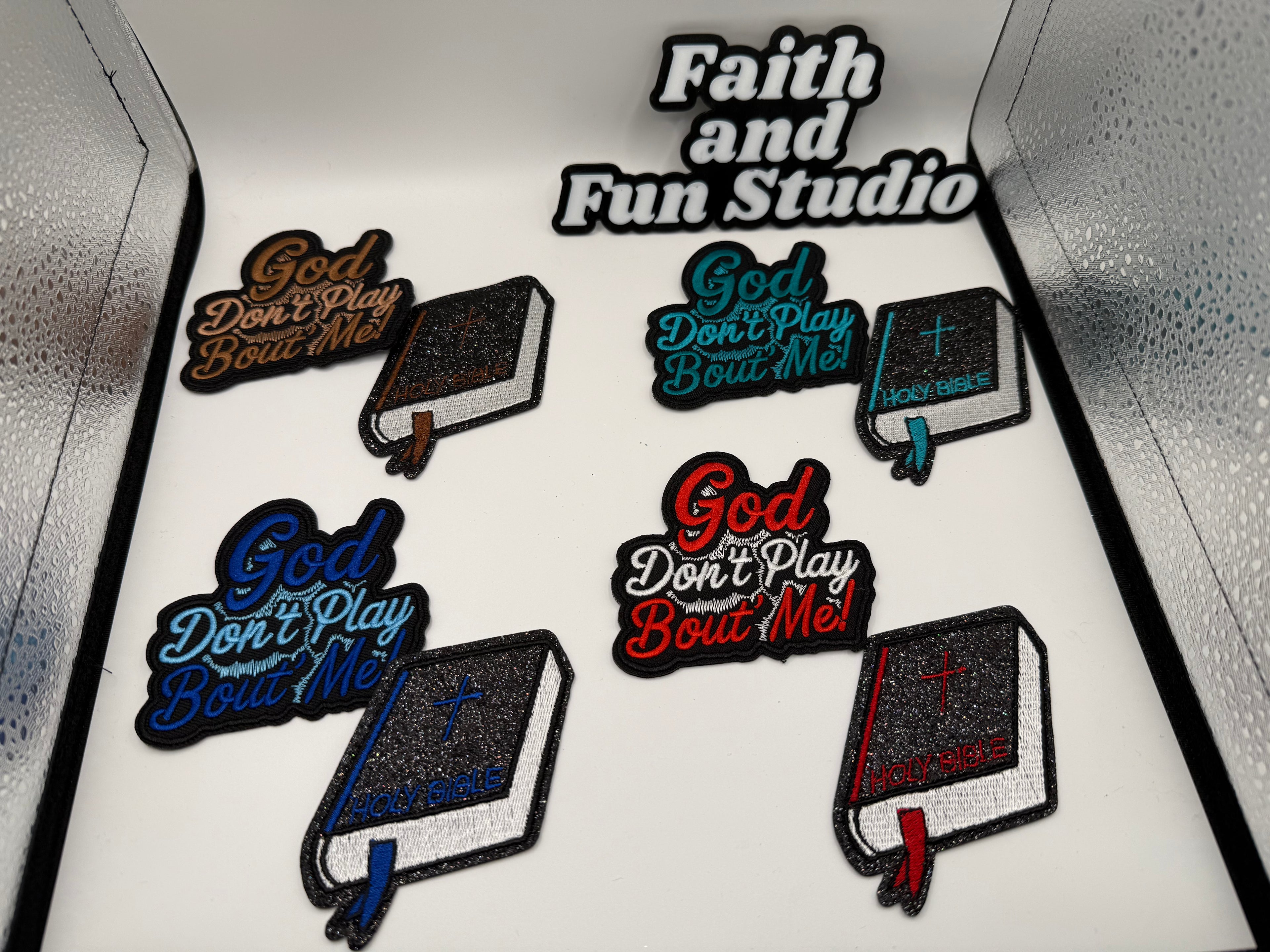 God don’t play mini set